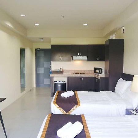 2205 Suites Lucena Exterior photo