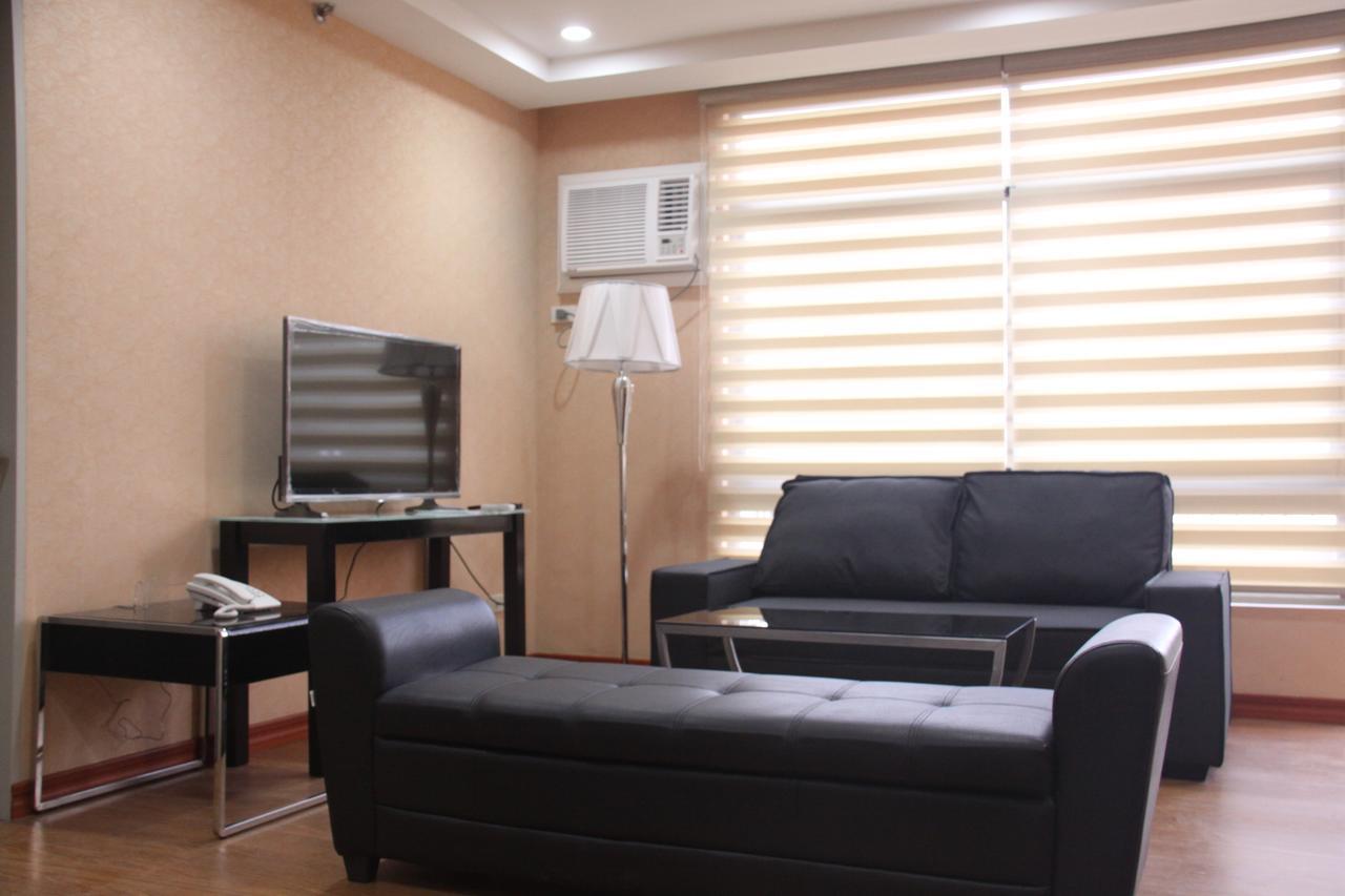 2205 Suites Lucena Exterior photo