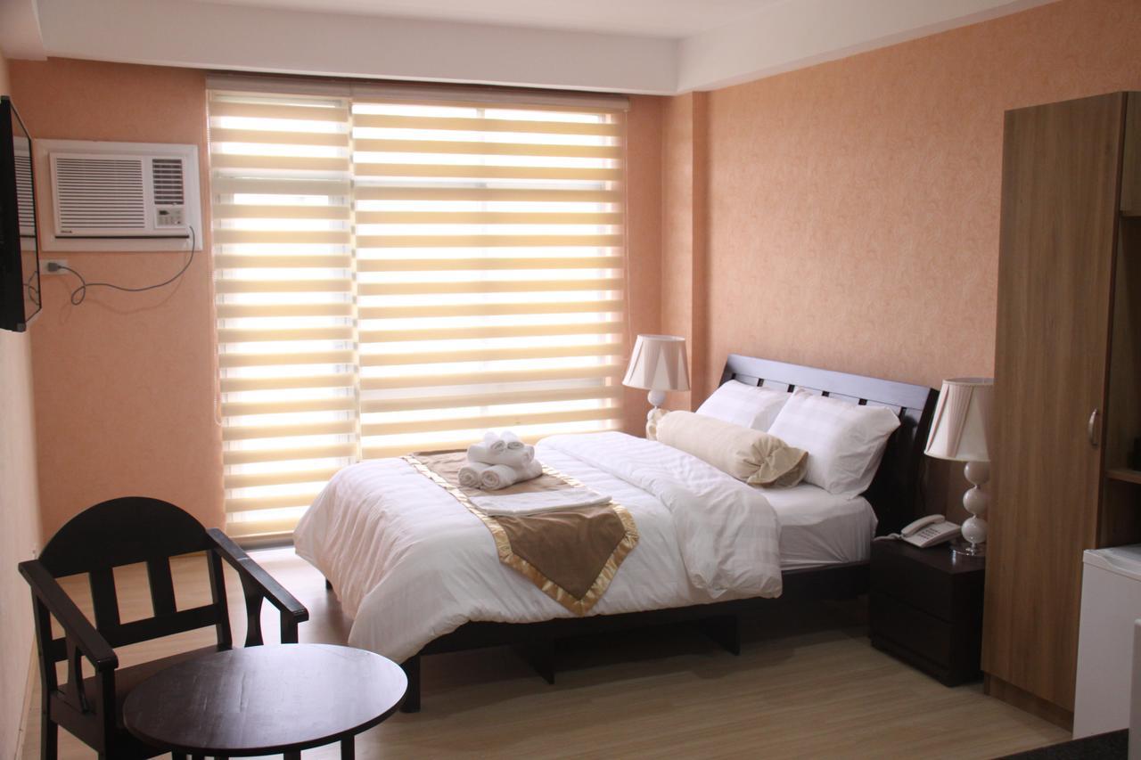 2205 Suites Lucena Exterior photo