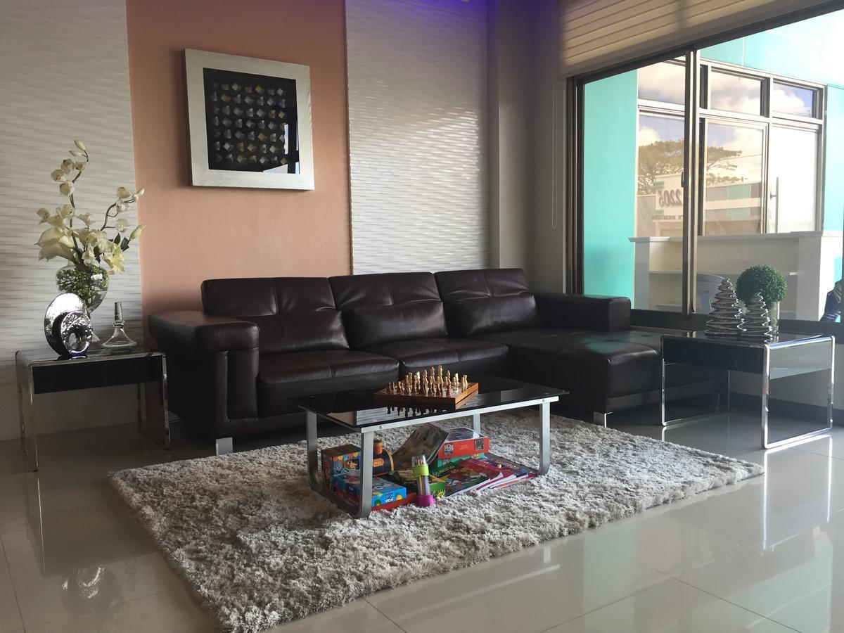 2205 Suites Lucena Exterior photo