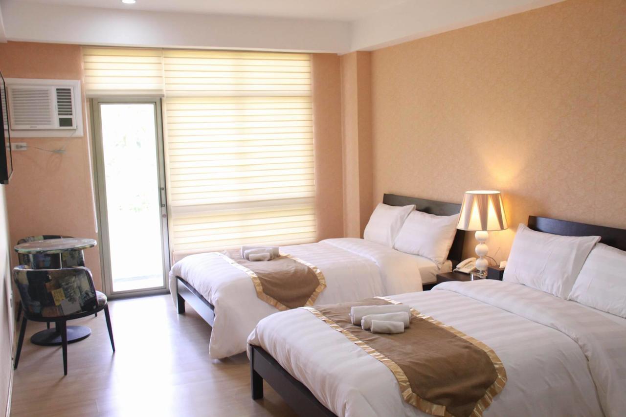 2205 Suites Lucena Exterior photo
